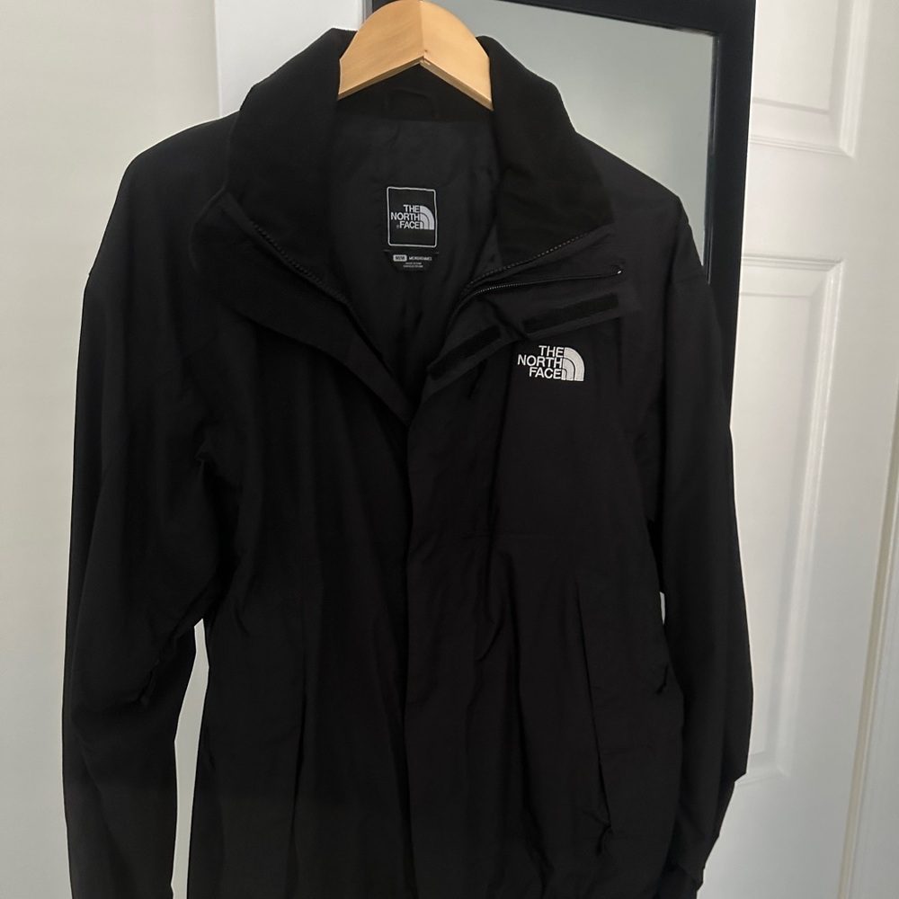 Men’s North Face Hyvent Shell Black Jacket - Medium